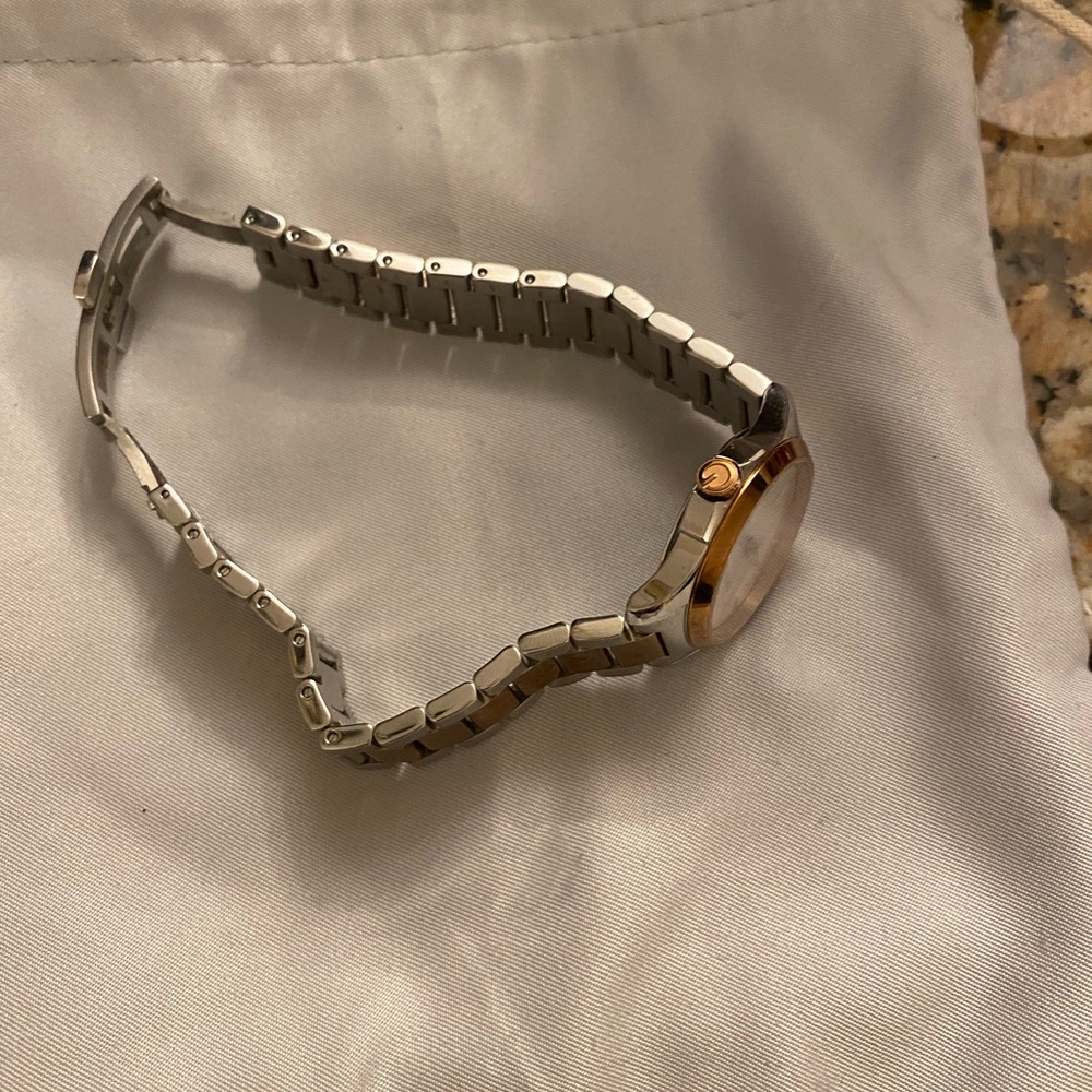 Gucci watch - Picture 5 of 8